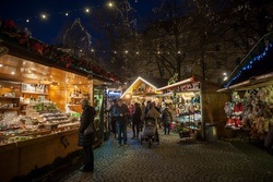 Haidhauser Weihnachtsmarkt am Weißenburger Platz
