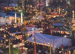 Schwabinger Weihnachtsmarkt an der Münchner Freiheit