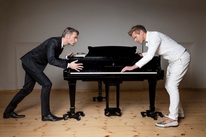 Piano Battle: The Original