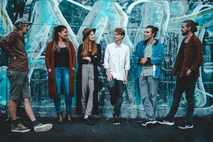 Leading Edge (Folk, Pop)