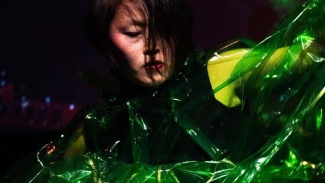 Cybernetic Entanglements