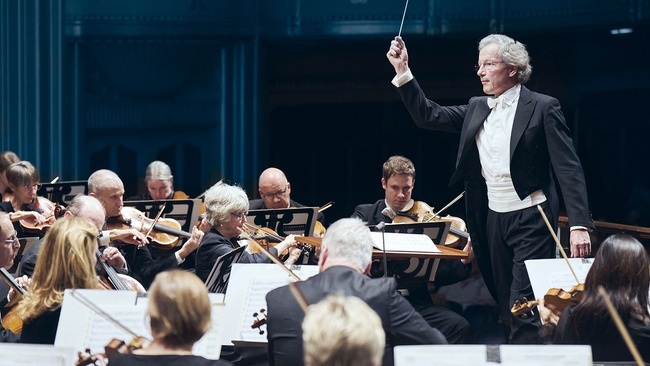 Franz Welser-Möst & Cleveland Orchestra | Brahms Zweite Sinfonie und Strauss Vier letzte Lieder