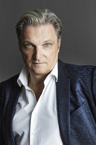 Stefan Jürgens liest und singt Tucholsky