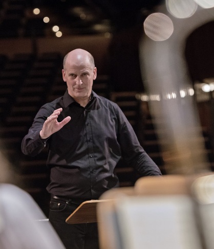 Nils Mönkemeyer | l'arte del mondo | Werner Ehrhardt