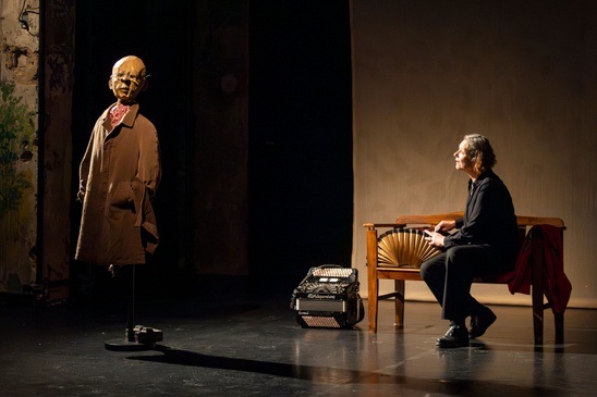 ZweitZeuge - Opa war ein Nazi: Ein Theaterstück von und mit Ilka Vierkant (ab 13 Jahre)