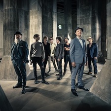 Thorbjörn Risager & The Black Tornado