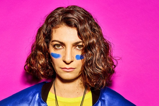 Filiz Tasdan - „TOUCH DOWN“