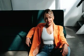 Angelina Boerger ■ Kirmes im Kopf – Normal war nie der Plan