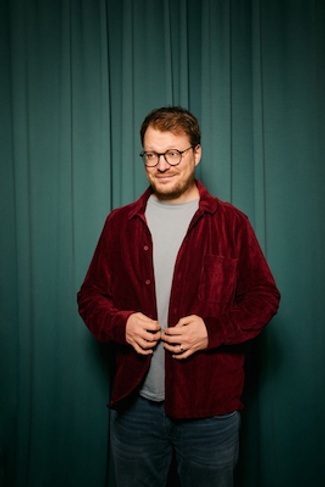 Maxi Gstettenbauer - KOMPLETT ABSURD