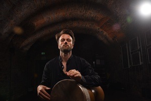 Joss Turnbull – Percussion an den Grenzen von Beatmusik und Klangkunst