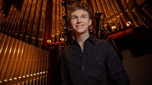 Shootingstar an der Orgel