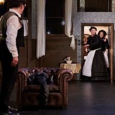 Arsen und Spitzenhäubchen