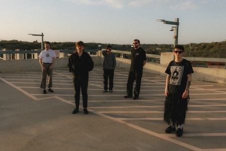 GURRIERS
SUPPORT: THEATRE