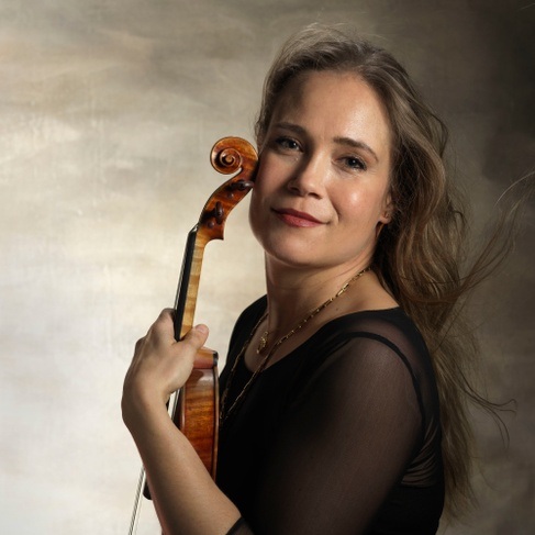Leila Josefowicz spielt das Violinkonzert von Oliver Knussen