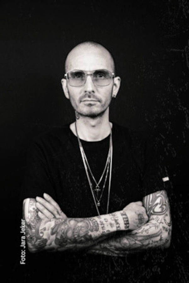Dr. Mark Benecke