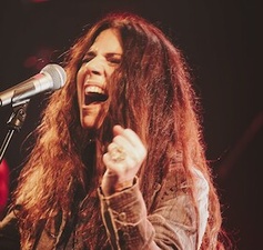 Sari Schorr