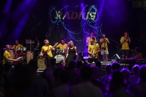 Radius feat. Leonora