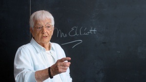 Jane Elliot Against the World