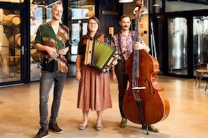 Tschejefem-Rosmarie: Volksmusik-Schlager-Jazz