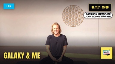 Open-Air-Yoga mit Dr. Patrick Broome — Königsplatz München — Kinoliebe 2026 · LED