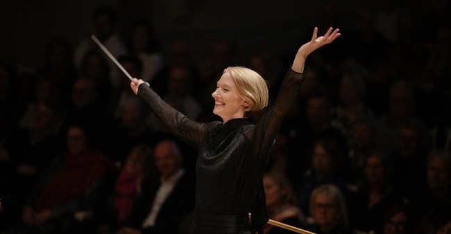 8ZEHN30 – Kurzkonzert