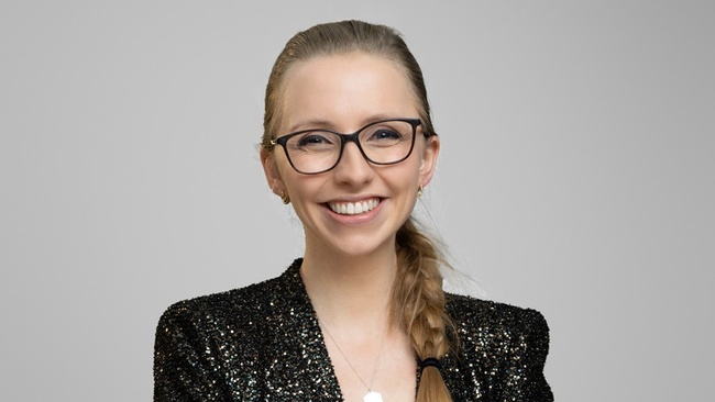 Anna Lapwood goes Hollywood