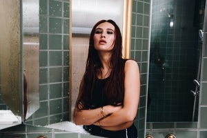 MIMI WEBB