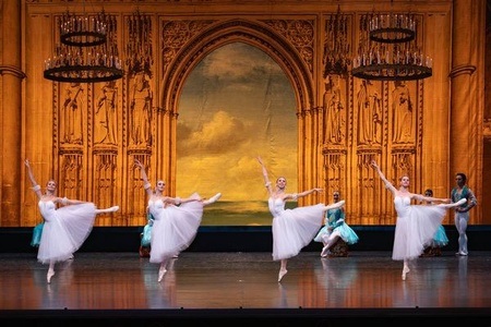 Schwanensee - Kyiv Classic Ballett