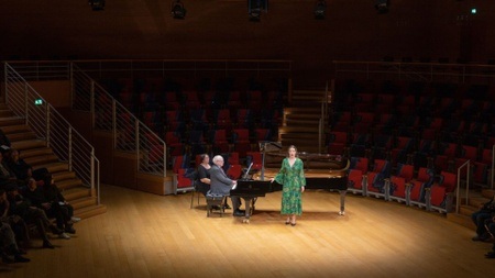 YOUNG SINGERS III