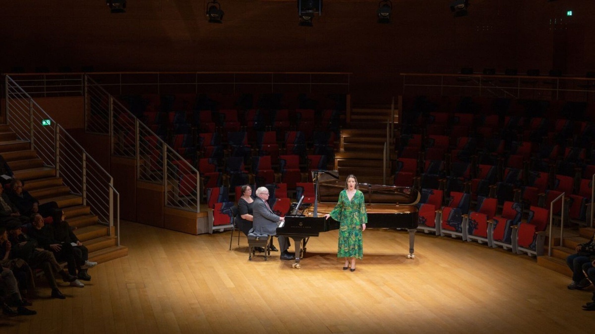 YOUNG SINGERS III