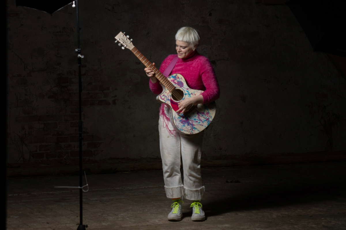 Wallis Bird