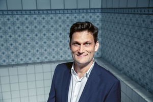 Christian Ehring | Bissiges Kabarett mit dem »extra3«-Moderator