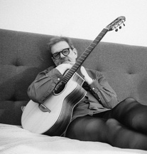 Larissa Combini - Queer de la Musique