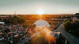Vitra Campus Summer Night (DE / EN / FR)