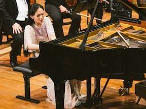 Liya Wang (Klavier)