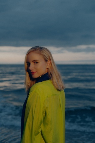 Julia Engelmann liest aus ''Himmel ohne Ende''