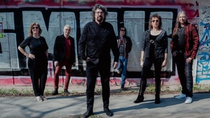 THE Music of E.L.O. Electric Light Orchestra presented by PHIL BATES & BAND