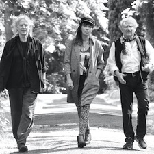 TON STEINE SCHERBEN feat. Birte Volta