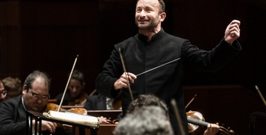 Berliner Philharmoniker: Kirill Petrenko und Daniil Trifonov mit Brahms und Strauss