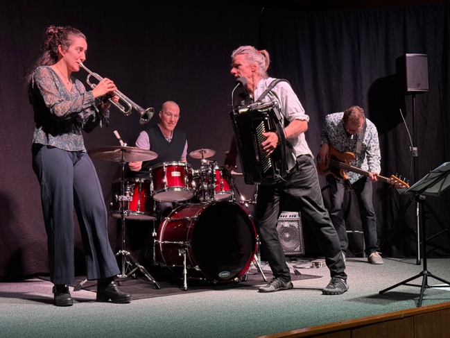 BASTA-THEATER Trotz alledem!