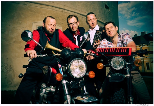 Schlagertherapie & Tobias Moretti