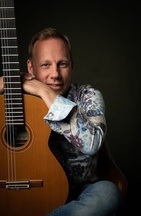 Klaus Wladar spielt Asturias-Zauber der klassischen Gitarre