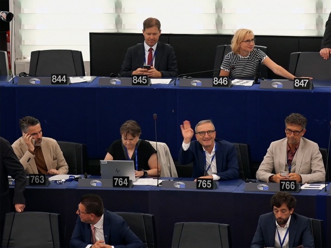 POLITIK IST PERSÖNLICH