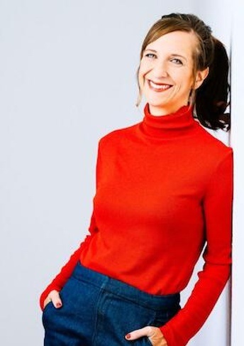 SARAH HAKENBERG