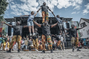 Back to the Roots - Clown Show | Jugendtag Kuyum Tanzplattform 25 - Performance & Workshop