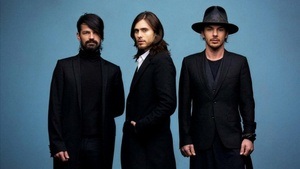 Thirty Seconds to Mars Presents A Beautiful Lie vs This Is War | Loge