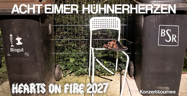 ACHT EIMER HÜHNERHERZEN