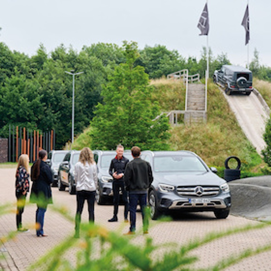 My Day at Mercedes-Benz in Bremen: Entdecken, Fahren, Genießen