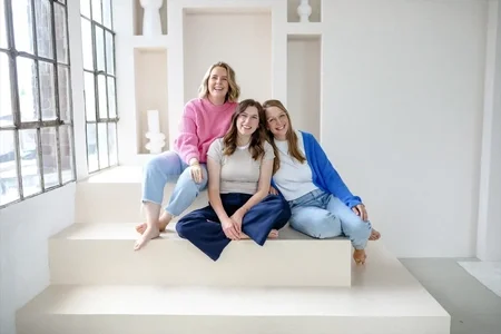 dreißig. ■ Die „Wie zur Hölle kommen wir durch die Dreißiger“-Tour