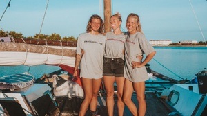 Women & The Wind + L E N A